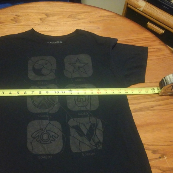 📺 Black Mirror 🔥 Netflix Shirt Lootcrate 📺 TV Show Miley Cyrus Future Robot - Picture 8 of 10